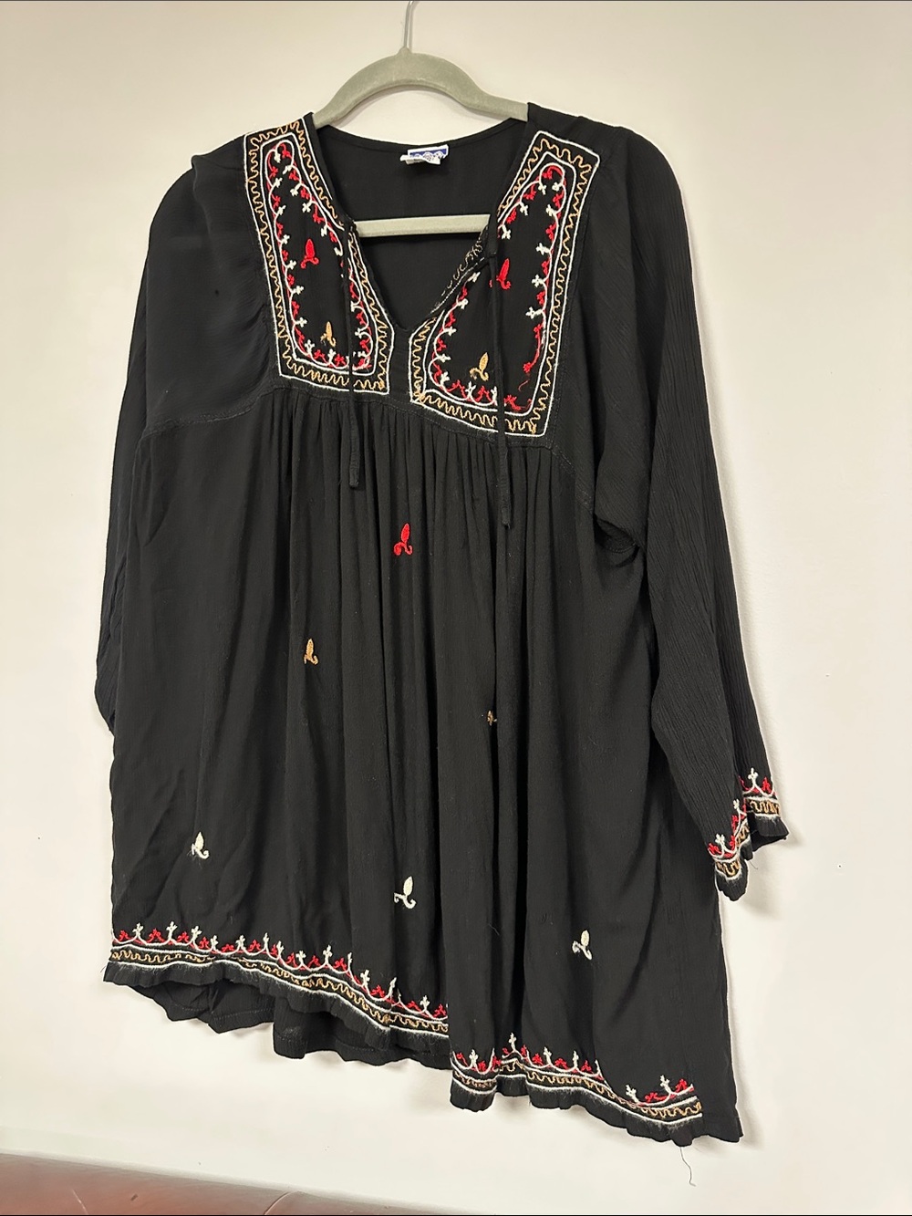 Geeta Women's 100% Rayon Blouse Tunic Black Embroidery Free Size Boho